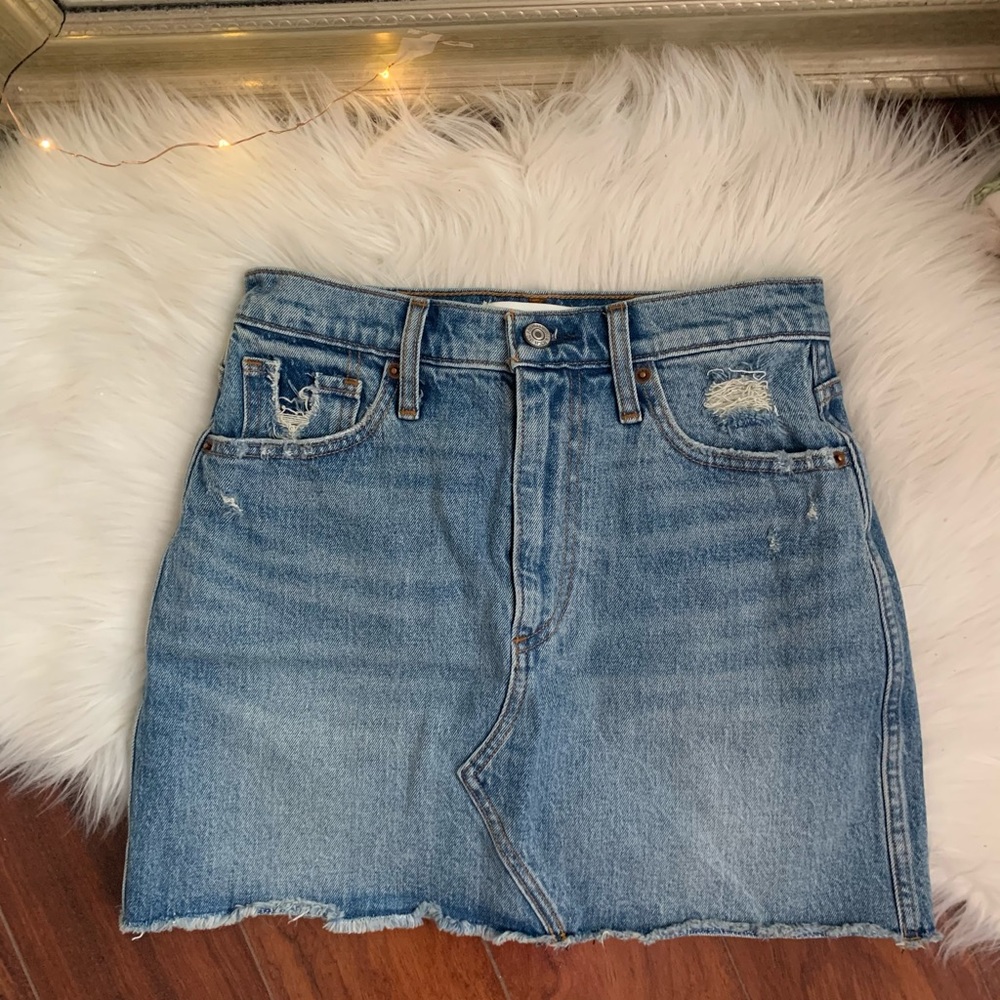 Abercrombie&Fitch distressed denim skirt